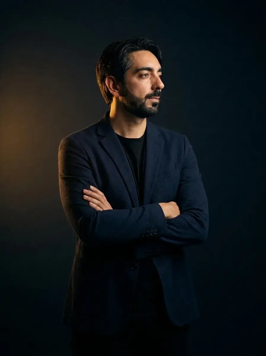 Bruno Rigolon, fundador da Ponta Design, retrato editorial